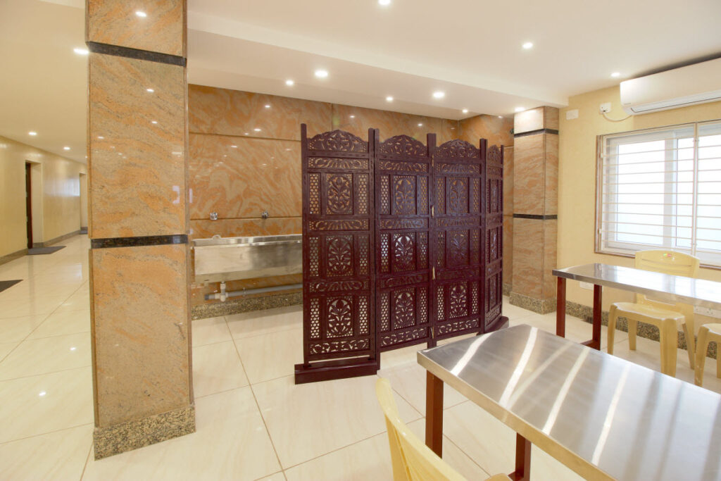 Spacious Kalyana Mandapam in Kilpauk beautifully decorated for weddings